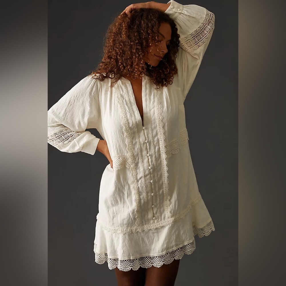 Anthropologie White Long Sleeve Dress Size Medium